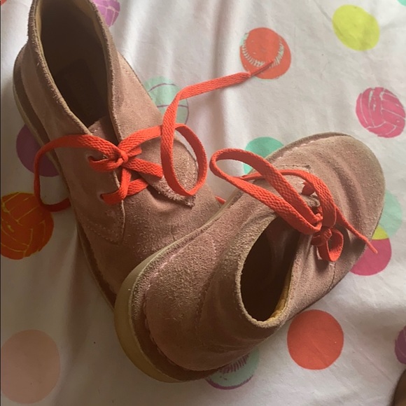pink desert clarks